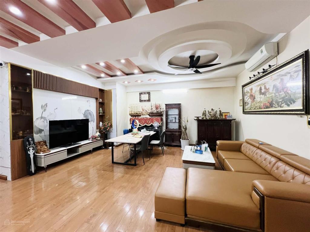 Bán căn hộ 3 phòng ngủ 135m2 chung cư ct văn khê, sẵn đầy đủ nội thất