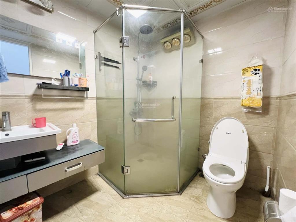 Bán căn hộ 3 phòng ngủ 135m2 chung cư ct văn khê, sẵn đầy đủ nội thất