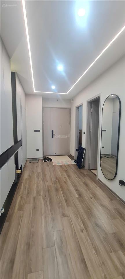 Bán căn hộ 3 phòng ngủ 107m² đầy đủ nội thất đẹp, tầng trung, bc hướng đông mát tại hpc landmark