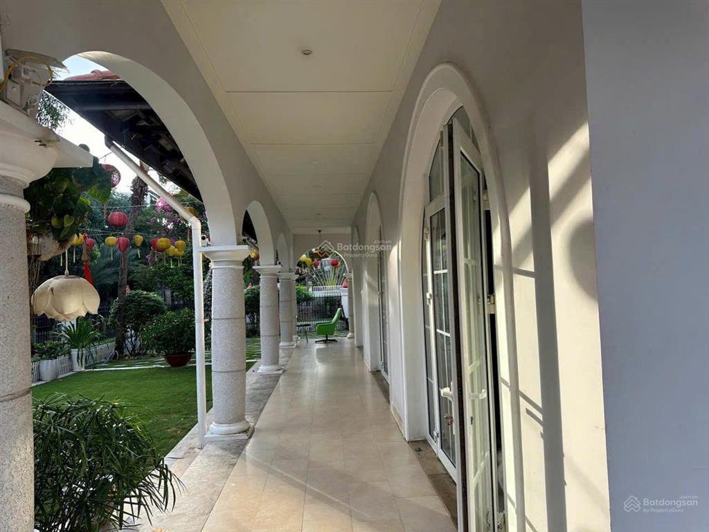 Bán biệt thự 2mt khu compound 146e nguyễn văn hưởng, p. thảo điền, quận 2 (21 x 30m)  3 tầng