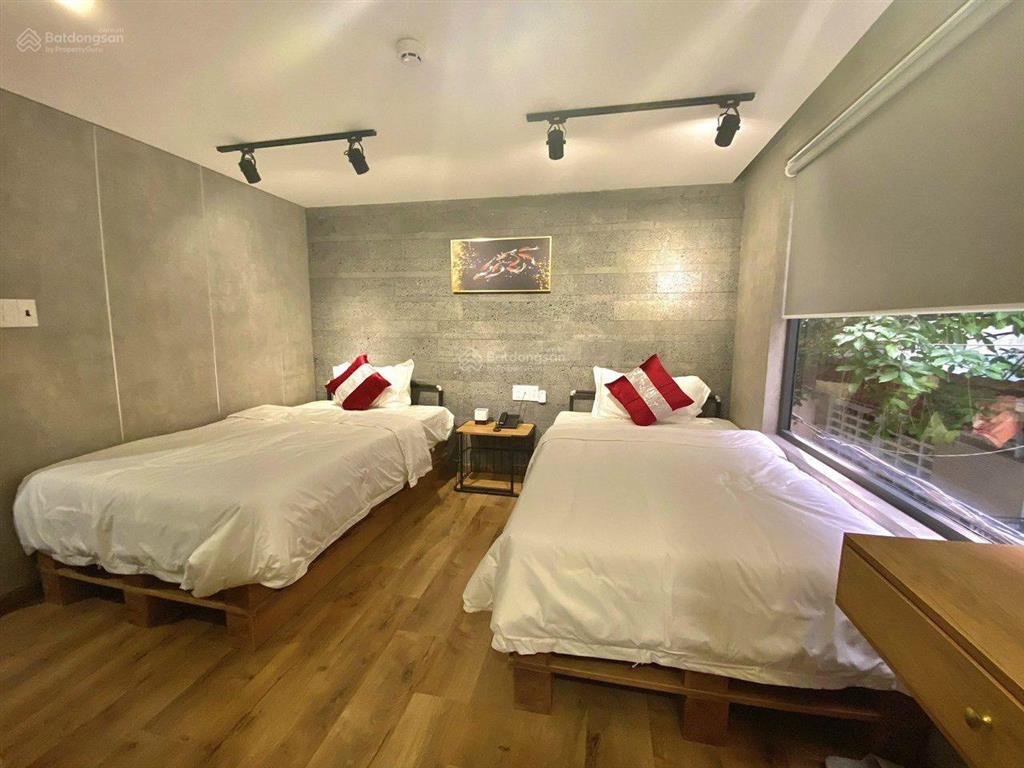 Bán khách sạn 3 sao địa chỉ thái văn lung  lê thánh tôn p. bến nghé quận 1  hđ thuê 942,516 tr/th