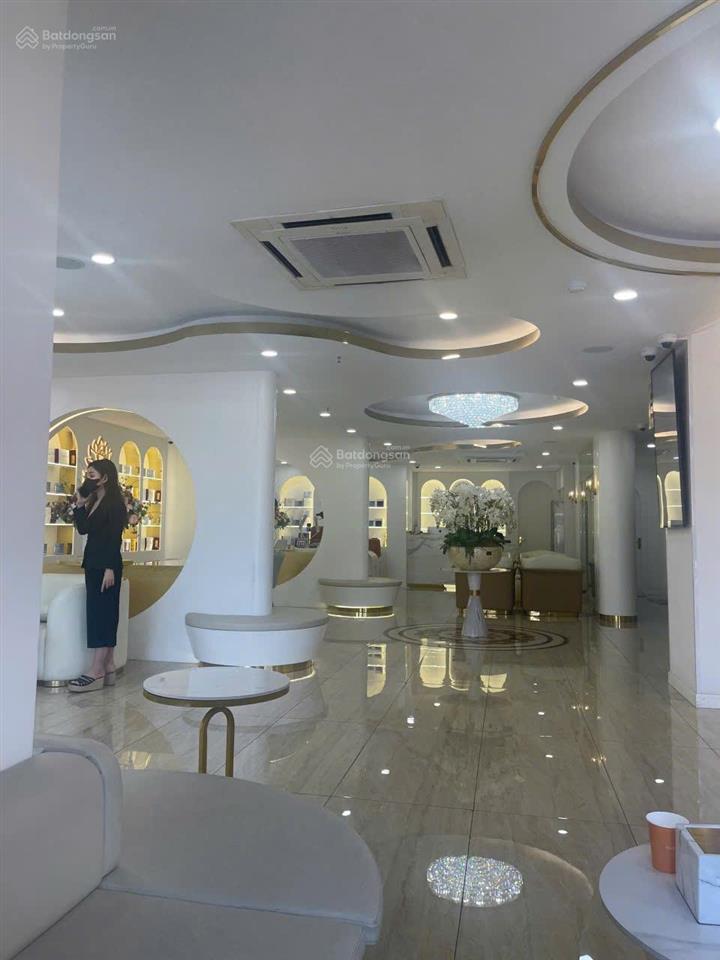 Bán nhà siêu tốt giữ tiền góc 2 mặt tiền thành thái quận 10  nhà 6 lầu + thang máy  hđ 110tr/th