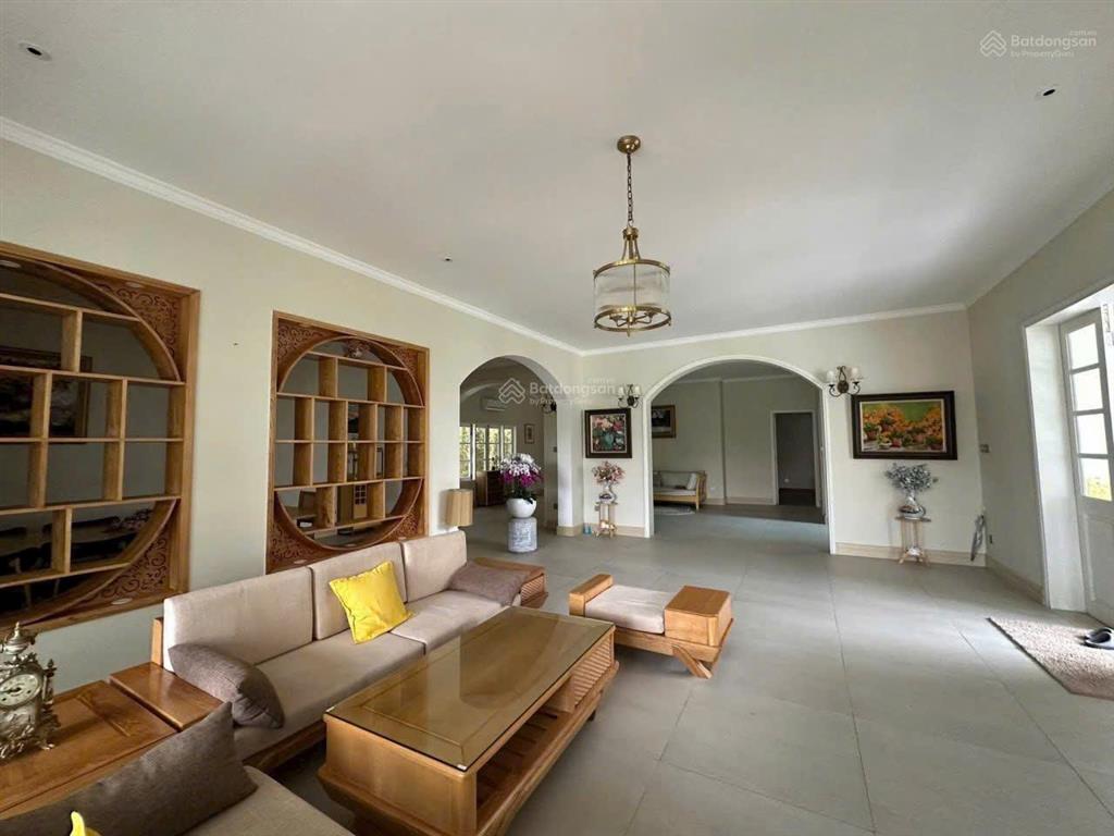 Cc cần bán biệt thự ngay xuân thủy p. thảo điền quận 2  1000 thổ cư  hồ bơi + sân vườn  230 tỷ