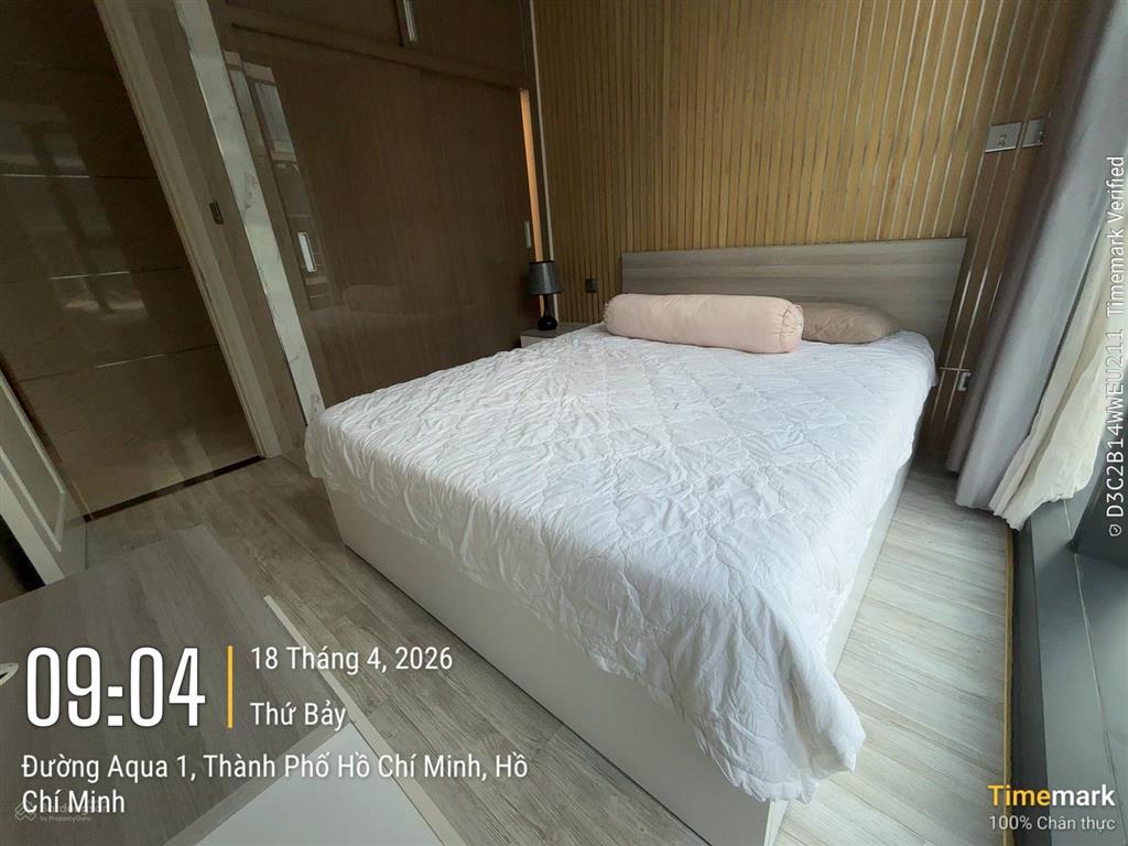 Chính chủ bán nhanh căn hộ 78m22pn view bitexco giá bán 17.5 tỷ sẵn sổ hồng.  0962 966 ***