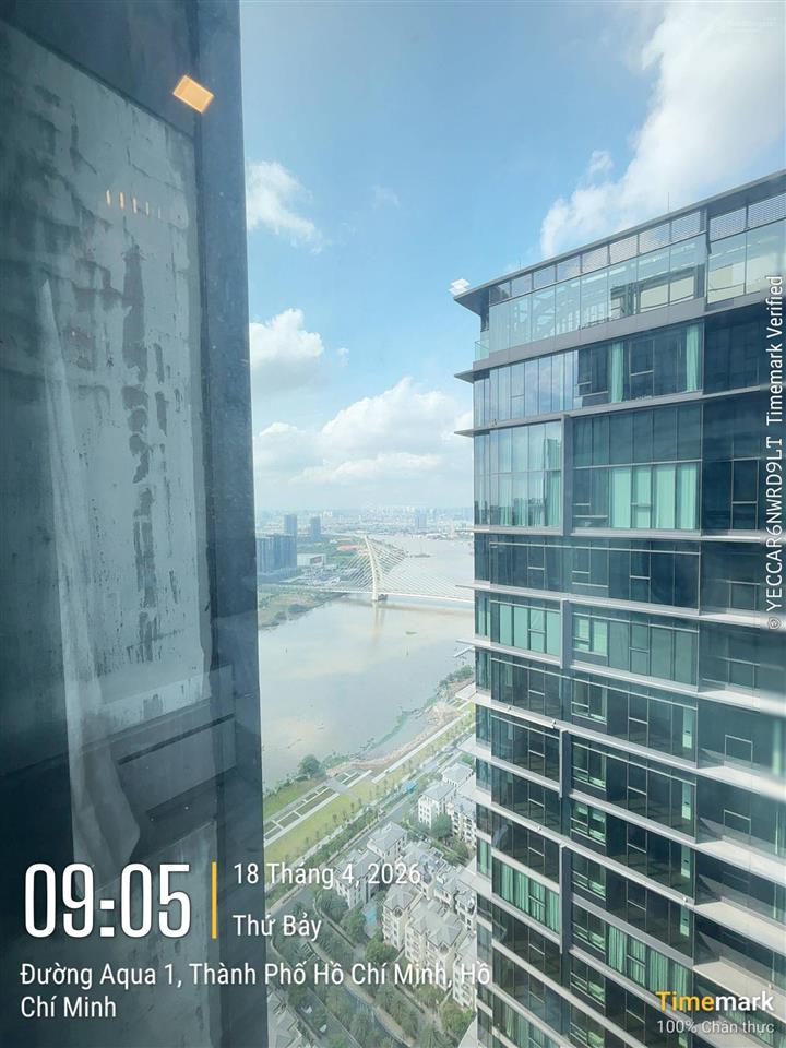 Chính chủ bán nhanh căn hộ 78m22pn view bitexco giá bán 17.5 tỷ sẵn sổ hồng.  0962 966 ***