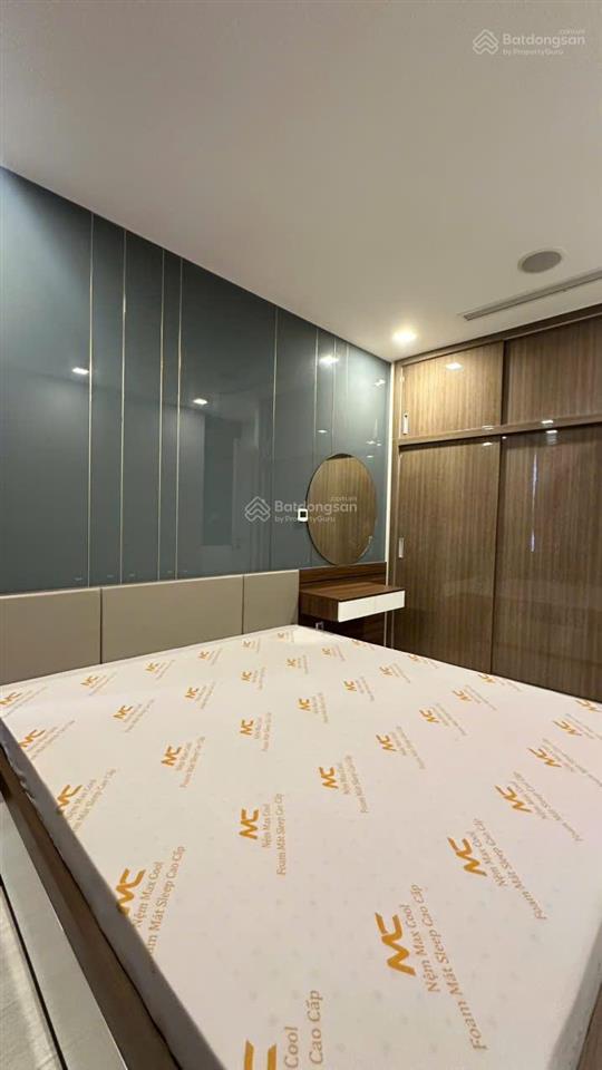 Chính chủ cần bán a11009 1pn1wc50m2 giá bán 10,3 tỷ sẵn sổ hồng.  0962 966 ***