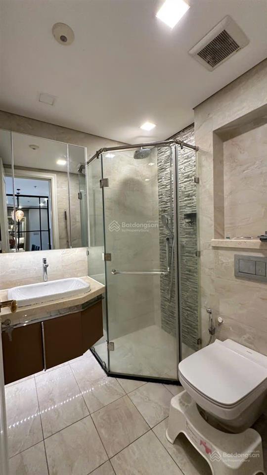 Chính chủ cần bán a11009 1pn1wc50m2 giá bán 10,3 tỷ sẵn sổ hồng.  0962 966 ***