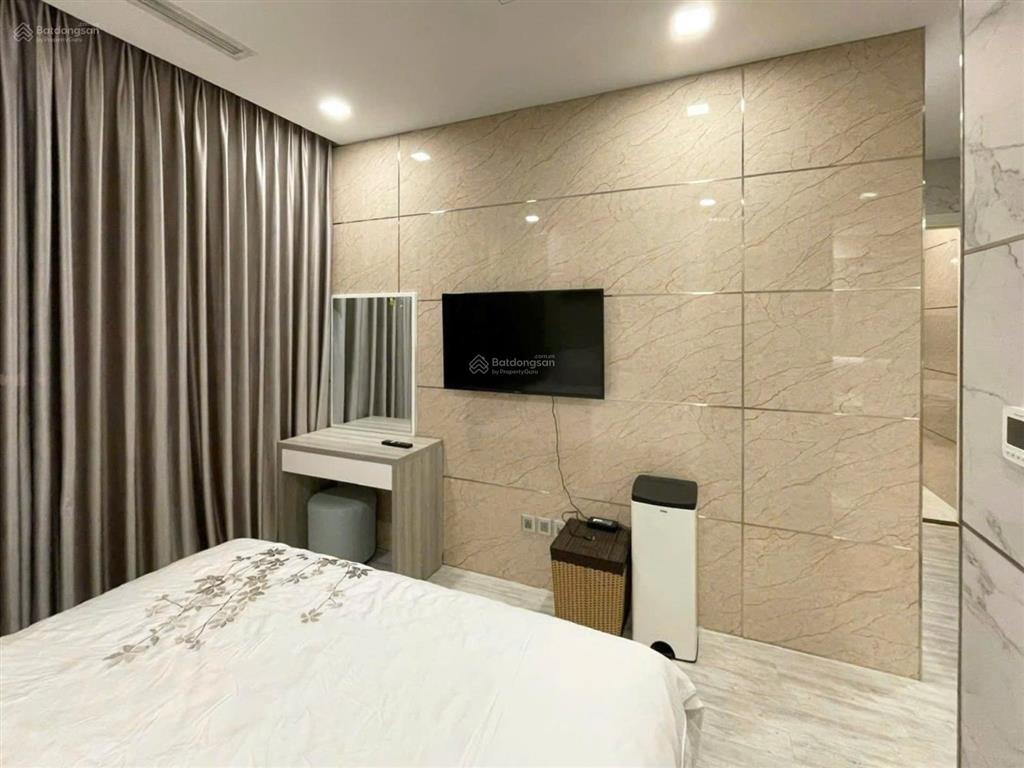 Chính chủ cần bán 2pn2wc view sông sẵn sổ hồng cc nhanh giá bán 16.7 tỷ. gọi ngay 0962 966 ***