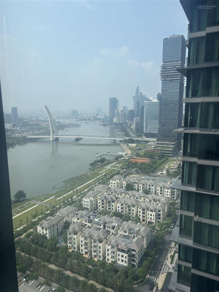 Căn hộ ba son view cau ba son 78m2  2pn2wc giá bán 16.7 tỷ sẵn sổ hồng. gọi ngay 0962 966 ***