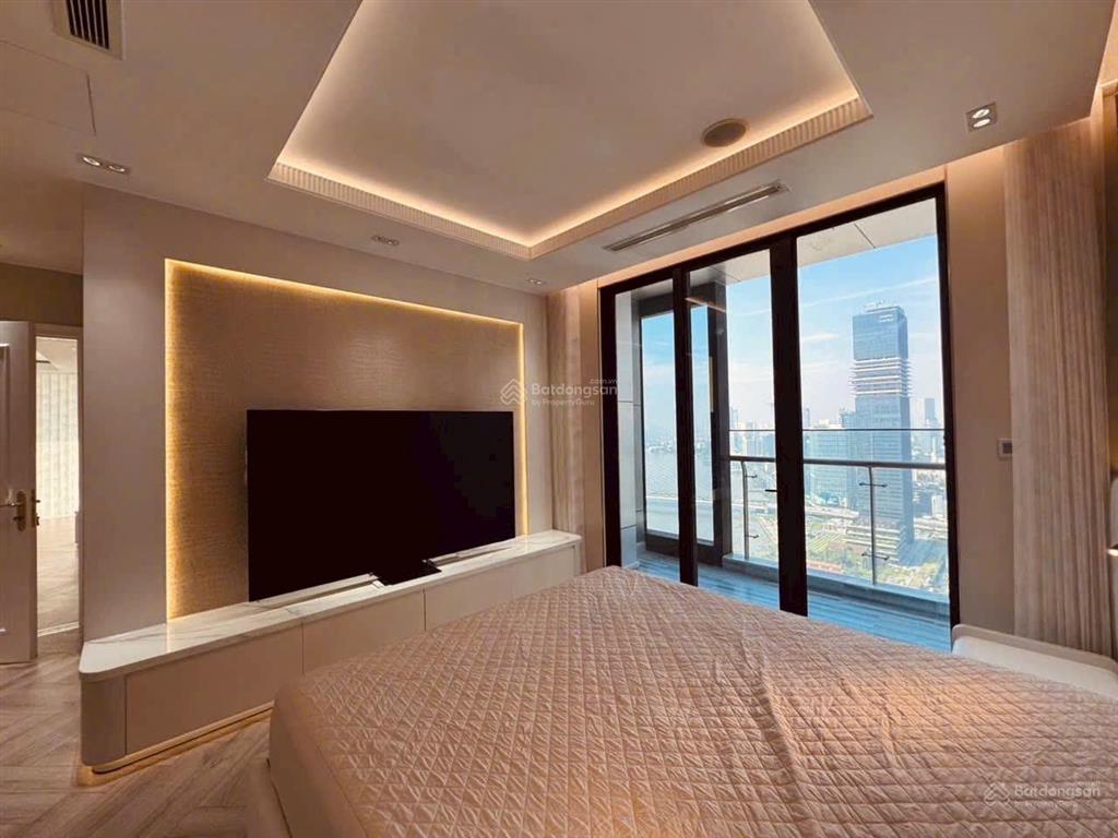 Bán nhanh 3pn  view hoa hậu vòng cung bitexco giá bán 38 tỷ. gọi ngay 0962 966 ***