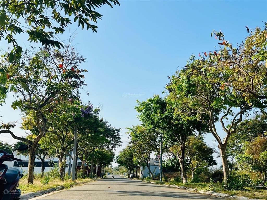 Chính chủ cần bán lô đất trục chính lan anh 1 hòa long phường tam long vị trí đẹp