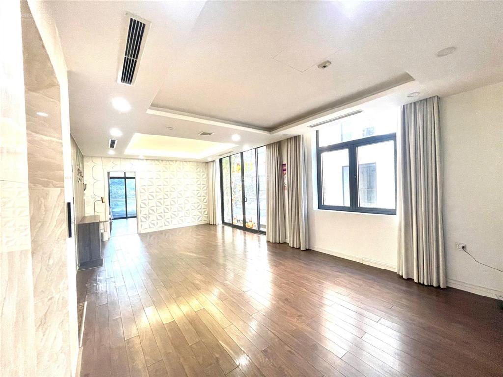 Biệt thự thương mại marina 241,5m2, 2 mặt đường cực đẹp  đối diện chung cư
