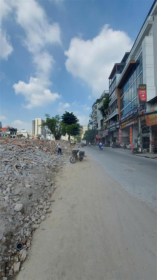 Mặt phố kinh doanh la thành vành đai 1, trước mặt dự án trạm sạc, nhà để xe ô tô, 41/44m2 x 5 tầng