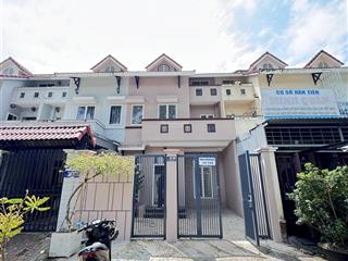 Bán nhà liền kề kdc nam long 1 cái răng cần thơ đối diện quán trâu mộc giá 8.5 tỷ