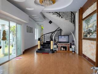 Bán biệt thự sân vườn có hồ bơi khu công an dt 490m2 giá 14 tỷ