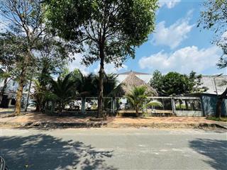 Cặp góc kdc diệu hiền đường số 11  dt 309,4m2  giá 11 tỷ