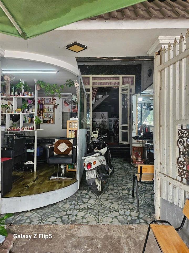 Bán 2 căn nhà trệt lầu cách bách hoá xanh 50m, đường 1b kdc nam long  cần thơ