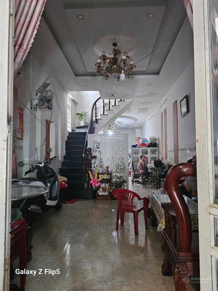 Bán 2 căn nhà trệt lầu cách bách hoá xanh 50m, đường 1b kdc nam long  cần thơ