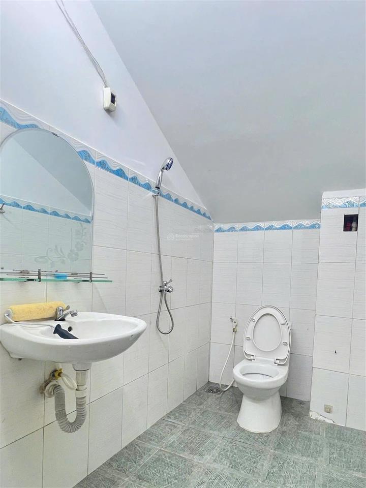 Bán nhà trệt lững lầu đường số 37 khu 586 dt 5x25 giá 4.x tỷ