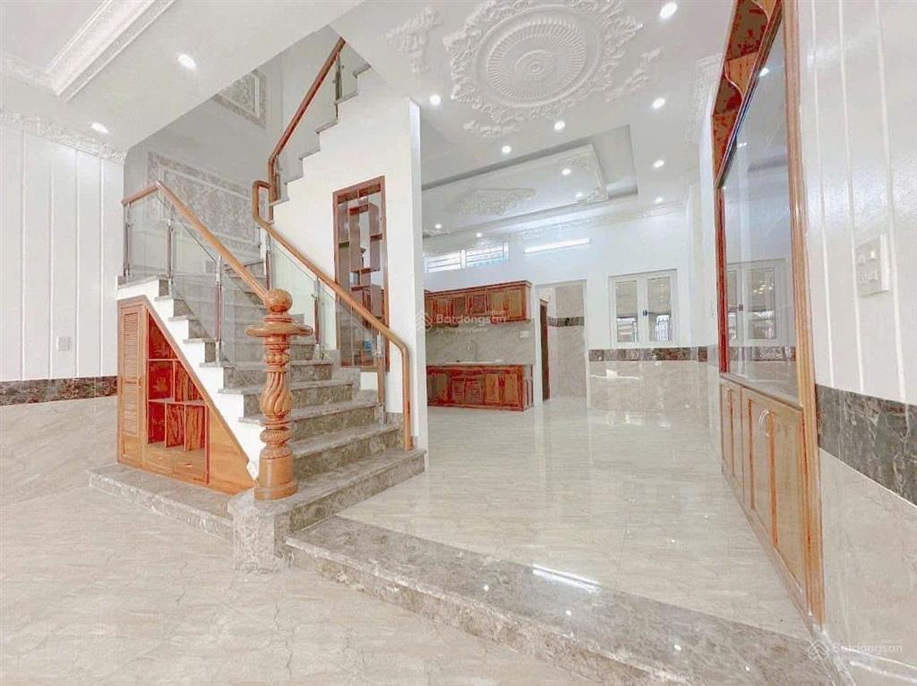Bán nhà đường số 1 kdc nam long cần thơ  đối diện công viên
