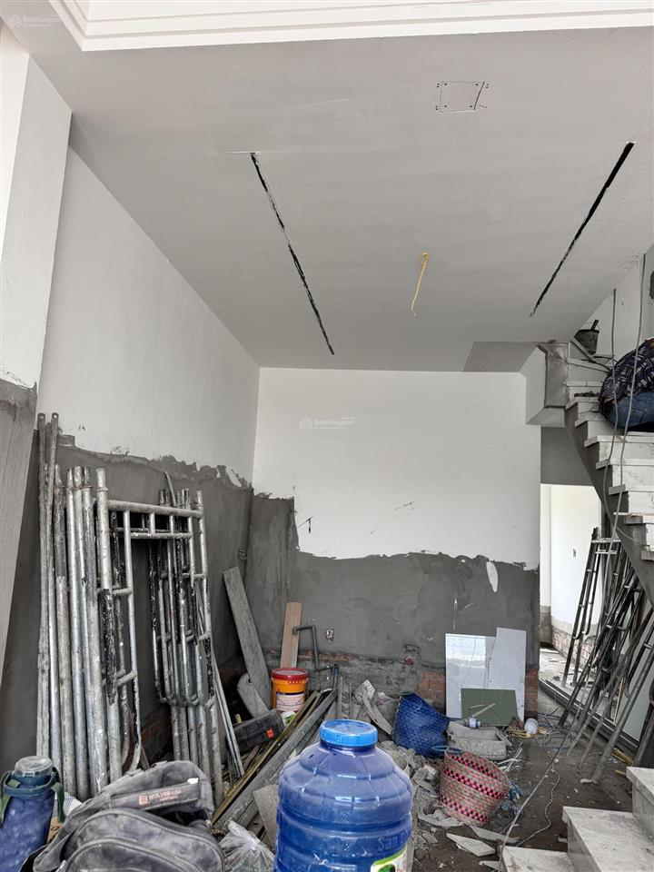 Chính chủ cần bán nhà mới xây gần hoàn thiện hẻm 162 phạm ngũ lão cần thơ giá 5.1 tỷ(thương lượng)