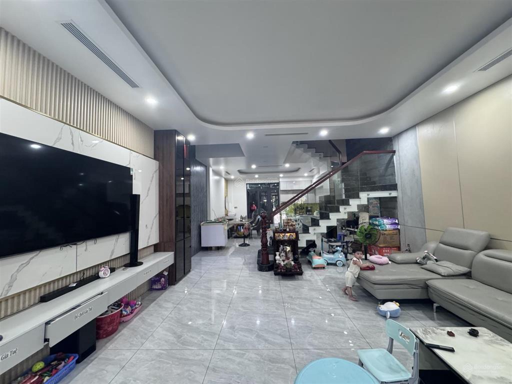 Bán nhà mặt tiền khu nam cần thơ dt 5.7x18m  giá 8.xx tỷ