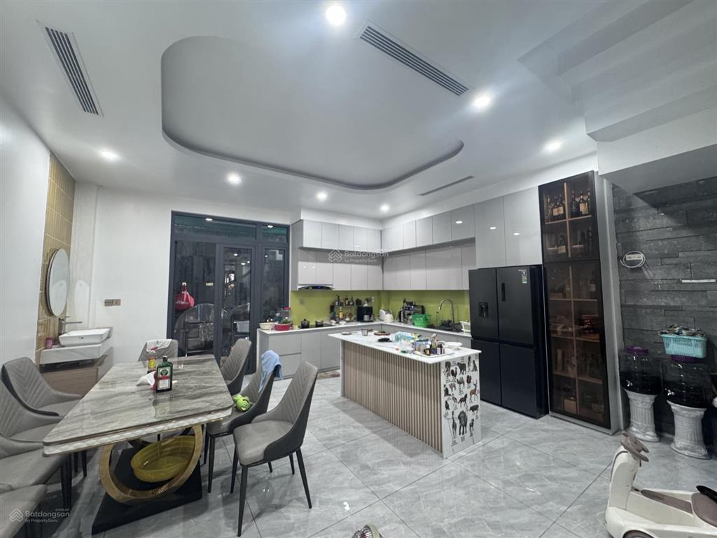 Bán nhà mặt tiền khu nam cần thơ dt 5.7x18m  giá 8.xx tỷ