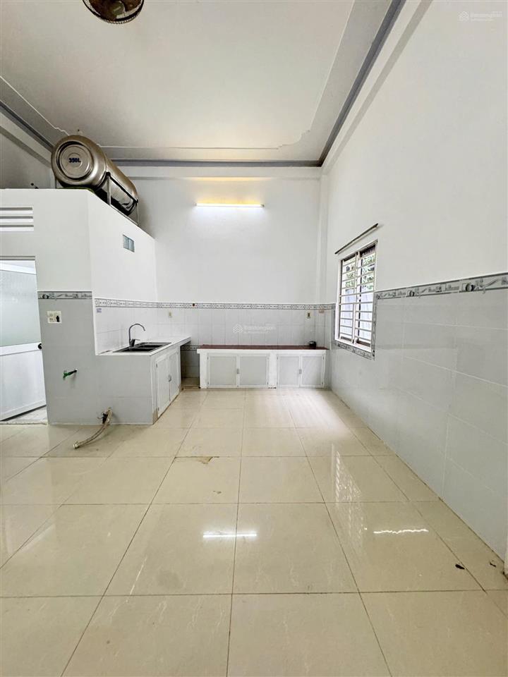 Cho thuê nhà mặt tiền đường lê trọng tấn dt 6x20m  giá 19tr/th