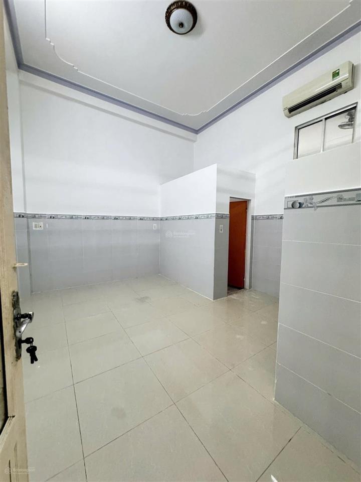 Cho thuê nhà mặt tiền đường lê trọng tấn dt 6x20m  giá 19tr/th