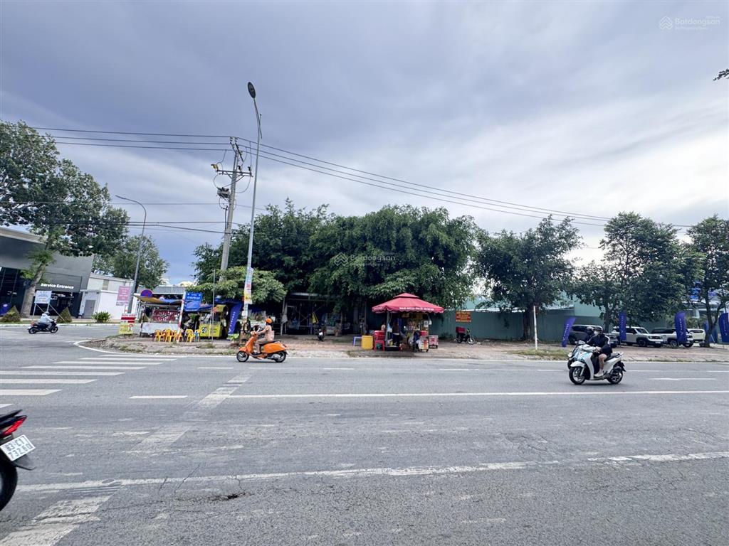 Bán nền gốc 3 mặt tiền đường võ nguyên giáp và đường vào thành đội cần thơ diện tích 2.411m2
