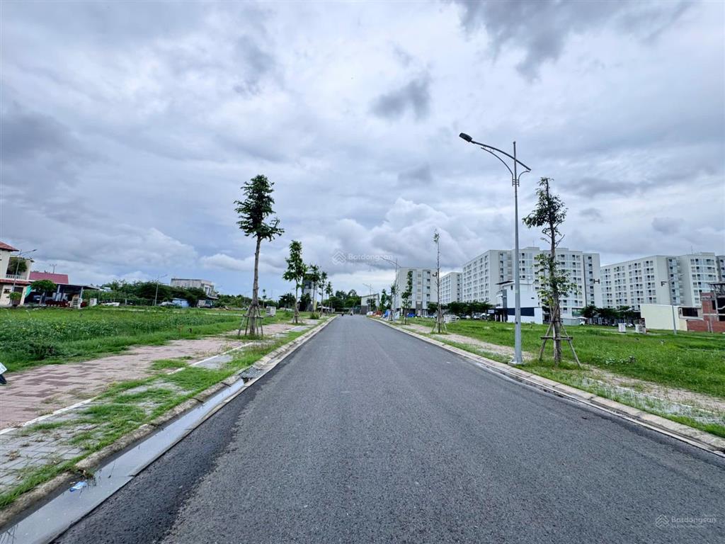 Bán cặp nền đường d6 khu nam long 2 (nam long central lake)