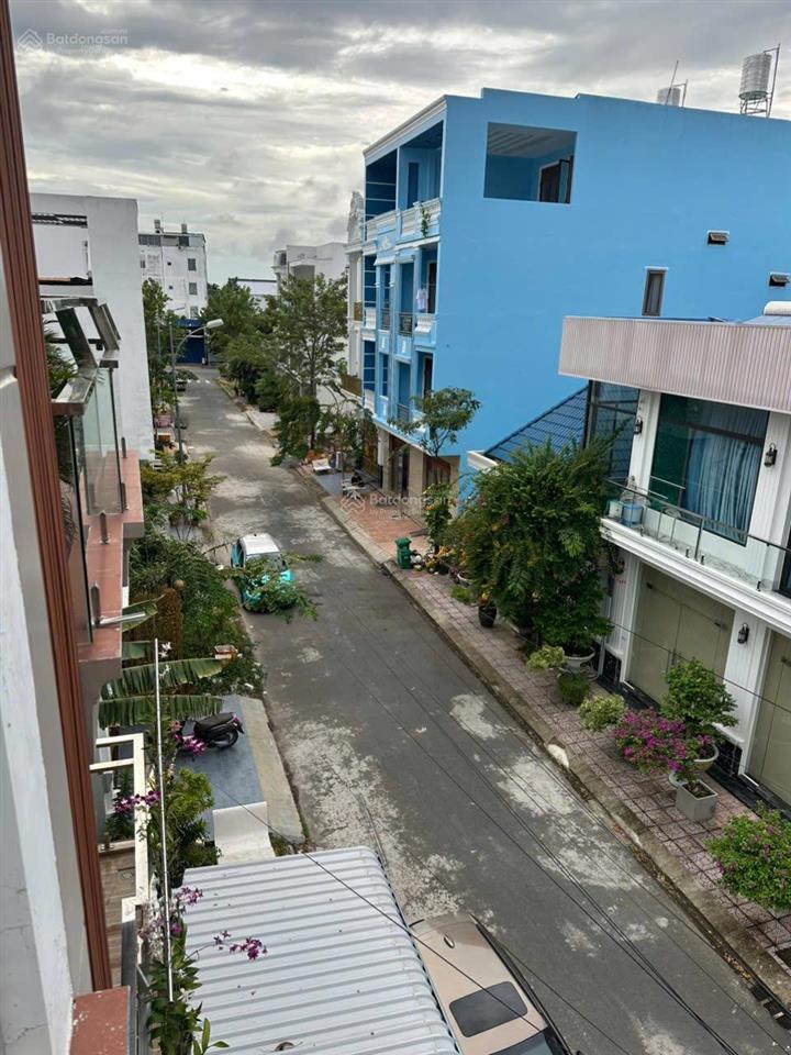 Bán nhà 2 lầu khu văn hoá tây đô gần bờ kè dt 5x17,75m giá 4.8 tỷ