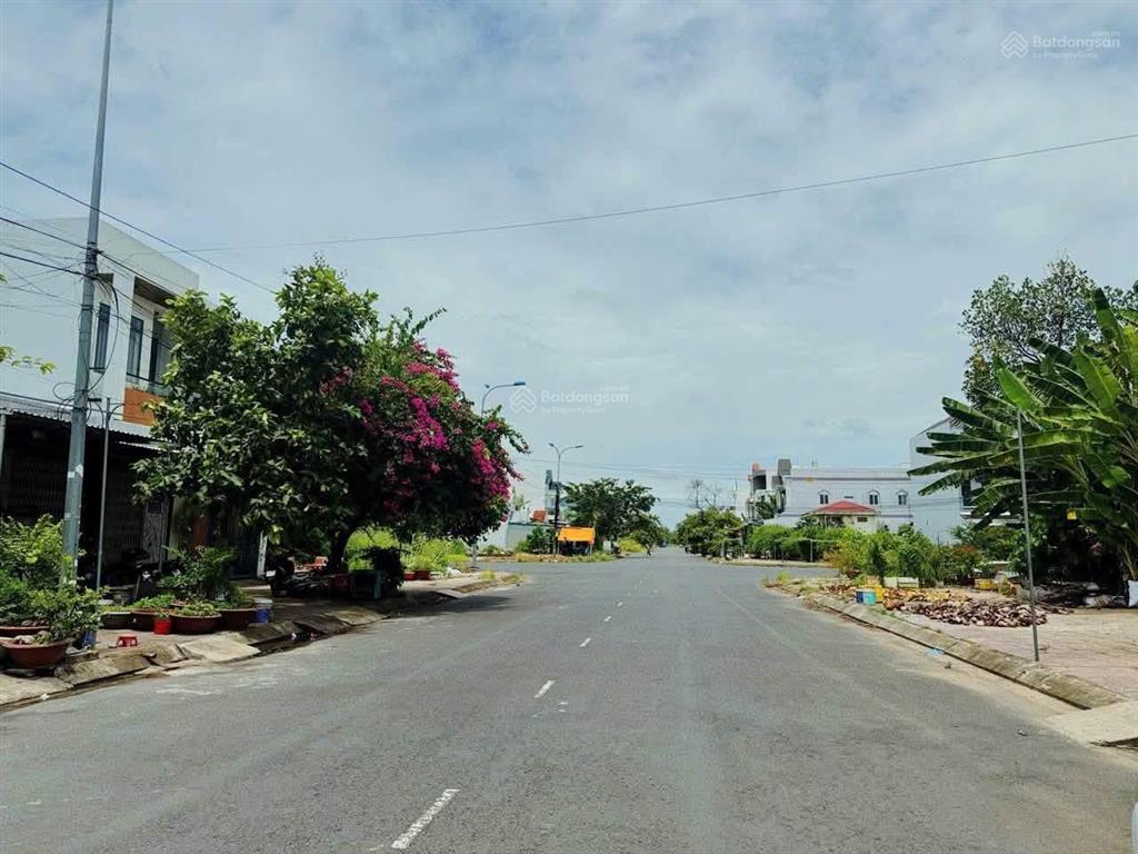 Bán nền đường số 9 khu văn hoá tây đô dt 5x20  giá 3 tỷ