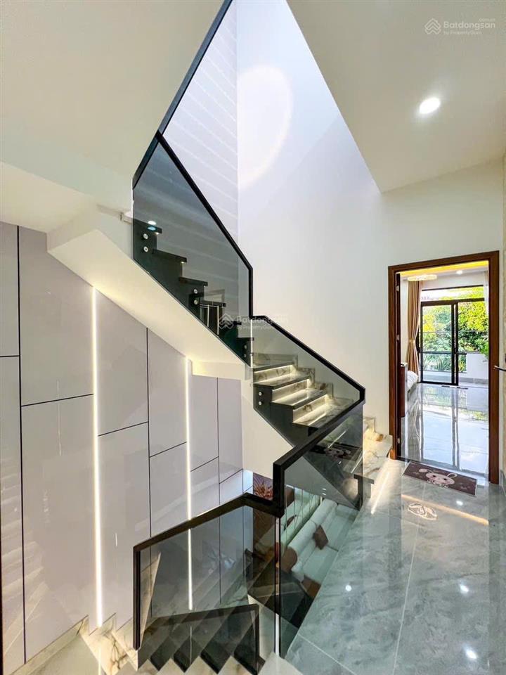 Bán nhà đường d15 khu hồng loan 6a dt 5x16m nhà mới 2 lầu giá 5.95 tỷ