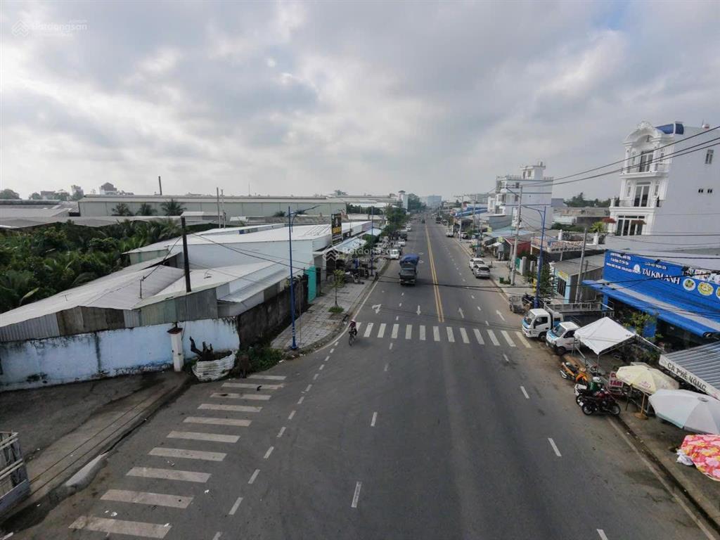 Cho thuê kho đường hoàng quốc việt  1.688m² (container tận cửa).