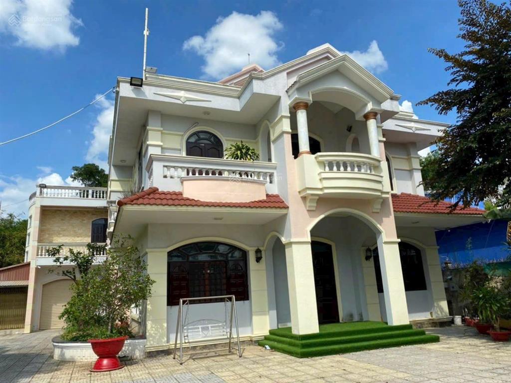 Bán gấp biệt thự góc 2 mặt tiền đường phạm công trứ  trần văn giàu , khu biệt thự cồn khương
