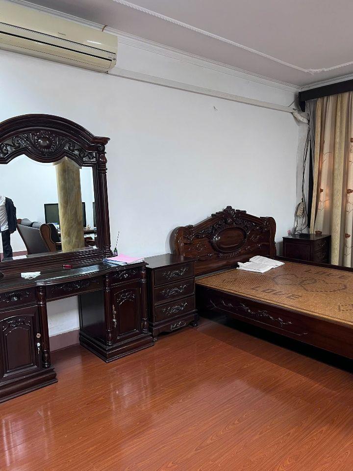 Cho thuê nhà trọ phố Lê Thanh Nghị