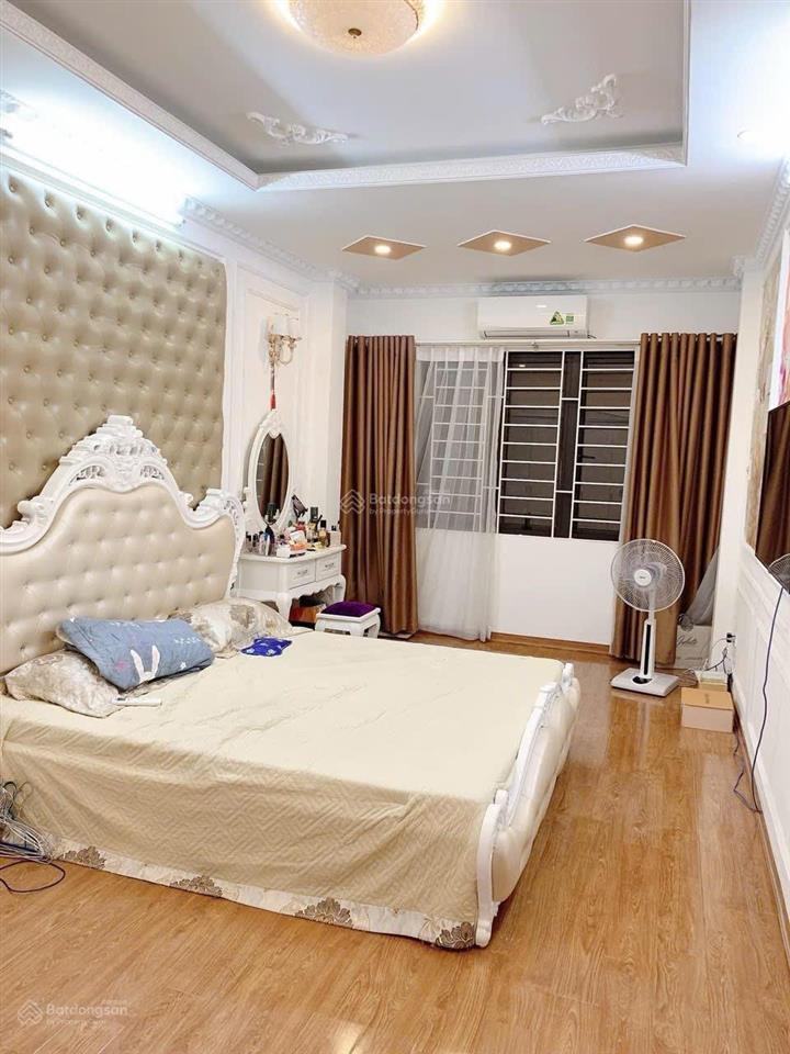 Cho thuê nhà 5 tầng full nội thất cao cấp
