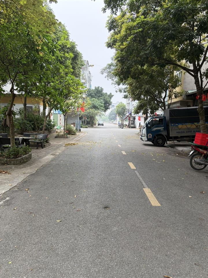 Bán mảnh đất khu quân đội 918 phúc đồng oto tránh thông giá 50m2 giá hơn 12 tỷ