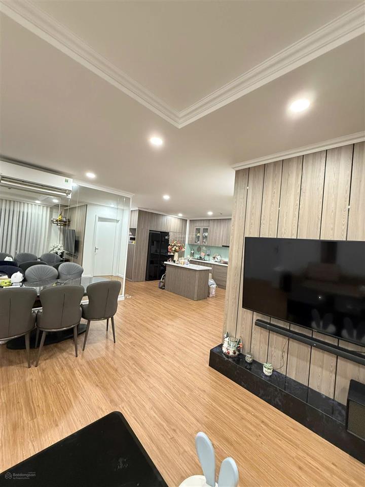 Bán căn góc 100m2 chung cư le grand jardin sài đồng giá 8 tỷ full nội thất