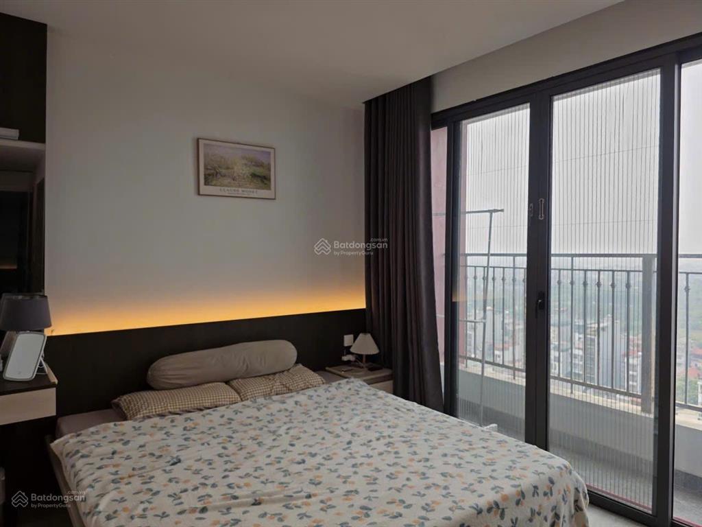 Bán căn hộ 90m2 chung cư one18 ngọc lâm gần cầu chương dương thiết kế 2pn sẵn nội thất ở ngay