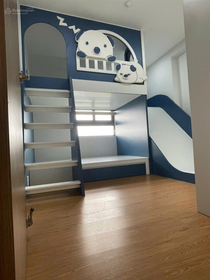 Bán căn góc stown tham lương, 3pn 2wc, nhà đẹp đủ nội thất. view đẹp giá tốt