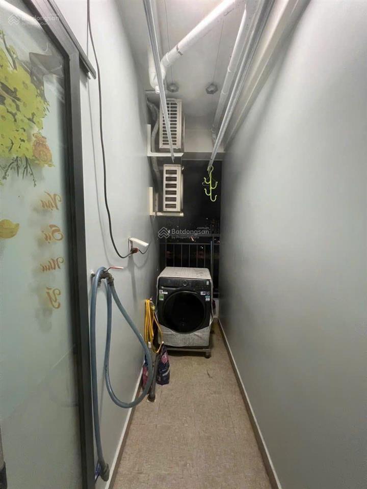 Bán căn hộ 2pn 2wc gần cầu tham lương, đã có sổ, tầng trung, view thoáng. giá 3ty350