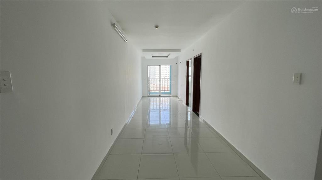 Cho thuê căn hộ 8x plus, loại căn 2pn 2wc, nhà trống, view thoáng mát, tầng 14. giá 7tr/tháng