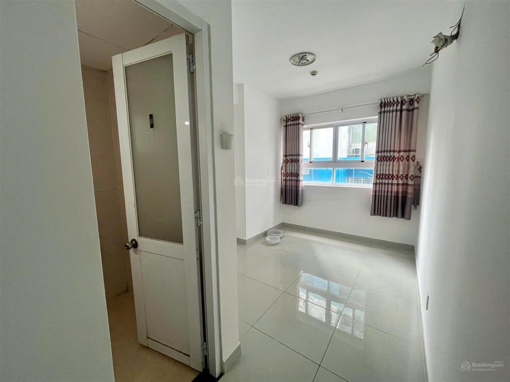 Cho thuê căn hộ 8x plus đường trường chinh, 2pn  2wc, có máy lạnh, view thoáng mát
