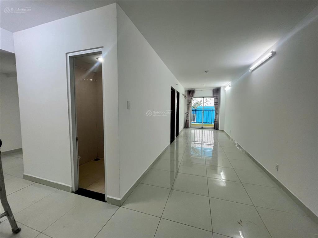 Cho thuê căn hộ 8x plus đường trường chinh, 2pn  2wc, có máy lạnh, view thoáng mát