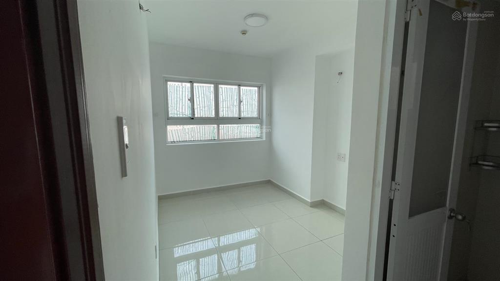 Bán căn hộ 8x plus view hướng nam, 62m2 có 2pn 2wc. giá 2,9 tỷ, xem nhà  0911 808 ***