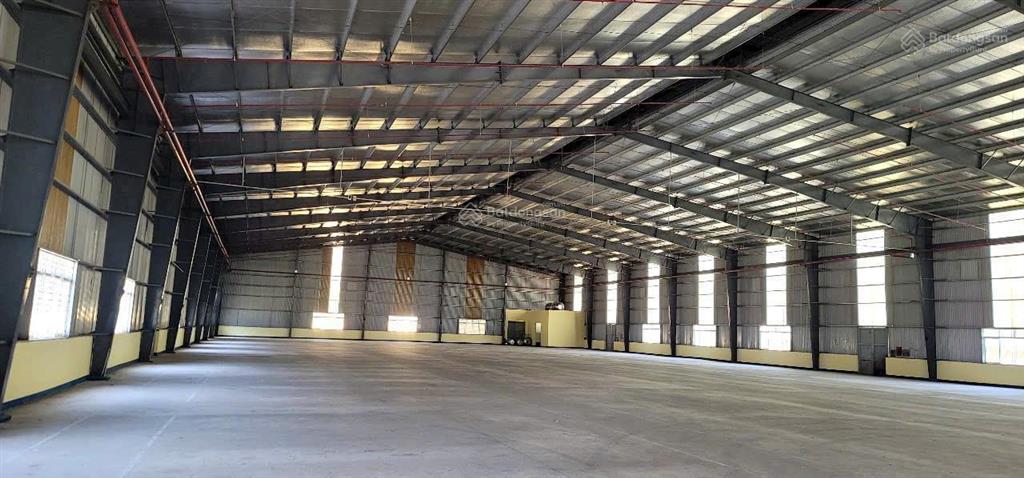 Bán xưởng sản xuất tại đức hòa, có kho và đất. diện tích 6000m, đường 823 gần trục hồ chí minh