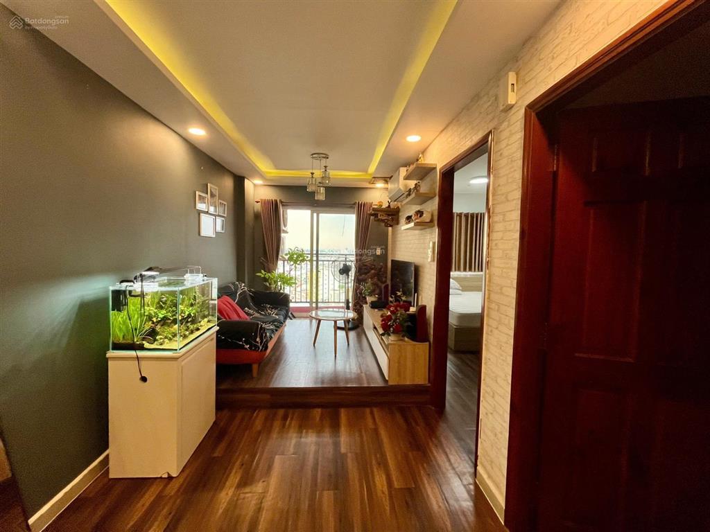 Bán căn hộ 62m2 chung cư 8x plus trường chinh, 2pn 2wc, có ban công. nhà đã có sổ hồng