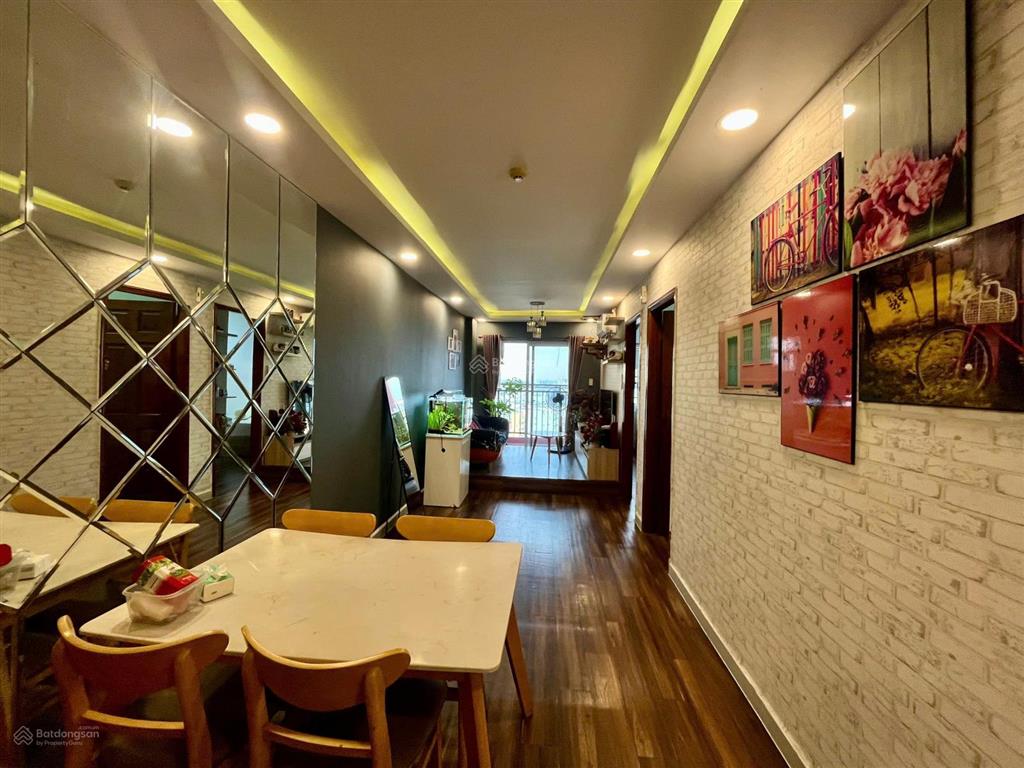 Bán căn hộ 62m2 chung cư 8x plus trường chinh, 2pn 2wc, có ban công. nhà đã có sổ hồng